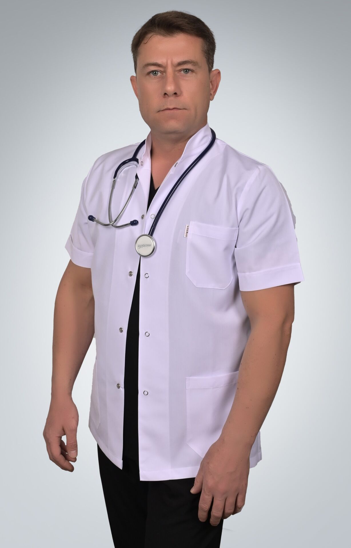 Formed Alpaka Kumaş Erkek Kısa Kol, Kısa Boy, Hakim Yaka Vizite Önlük (709K)